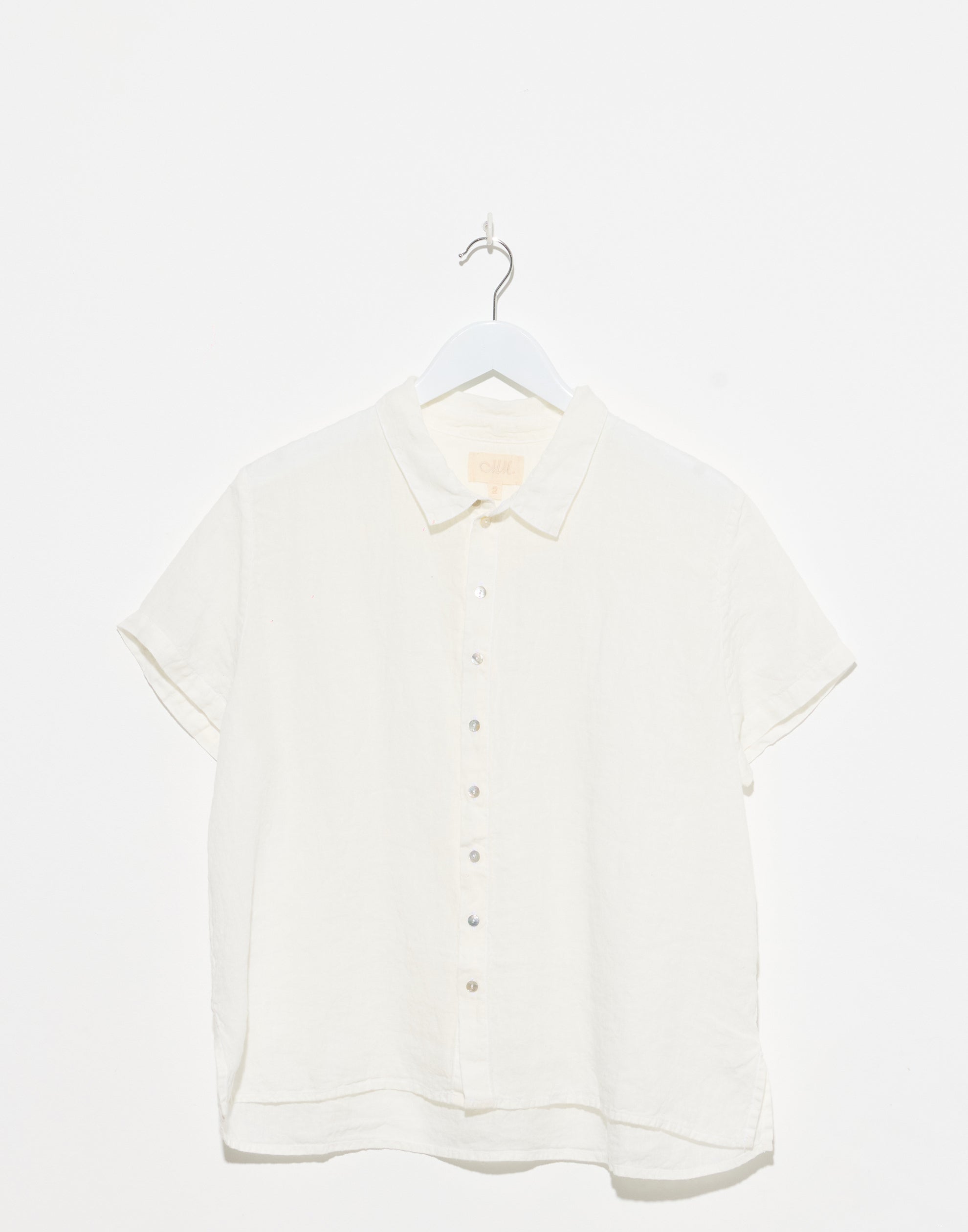 metta-melbourne-white-linen-cliff-shirt.jpeg