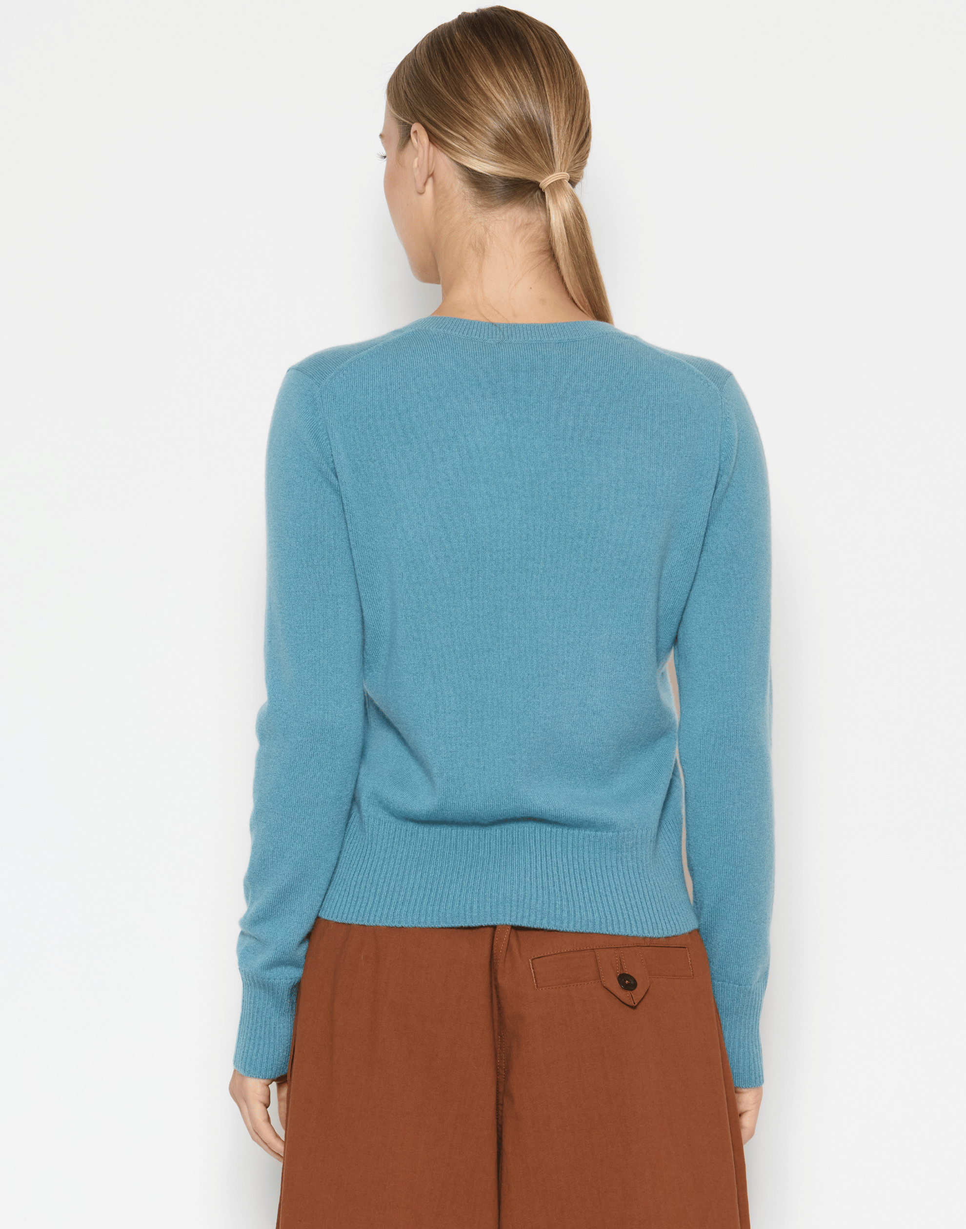 Lake Blue Cashmere Essential V Neck Pullover