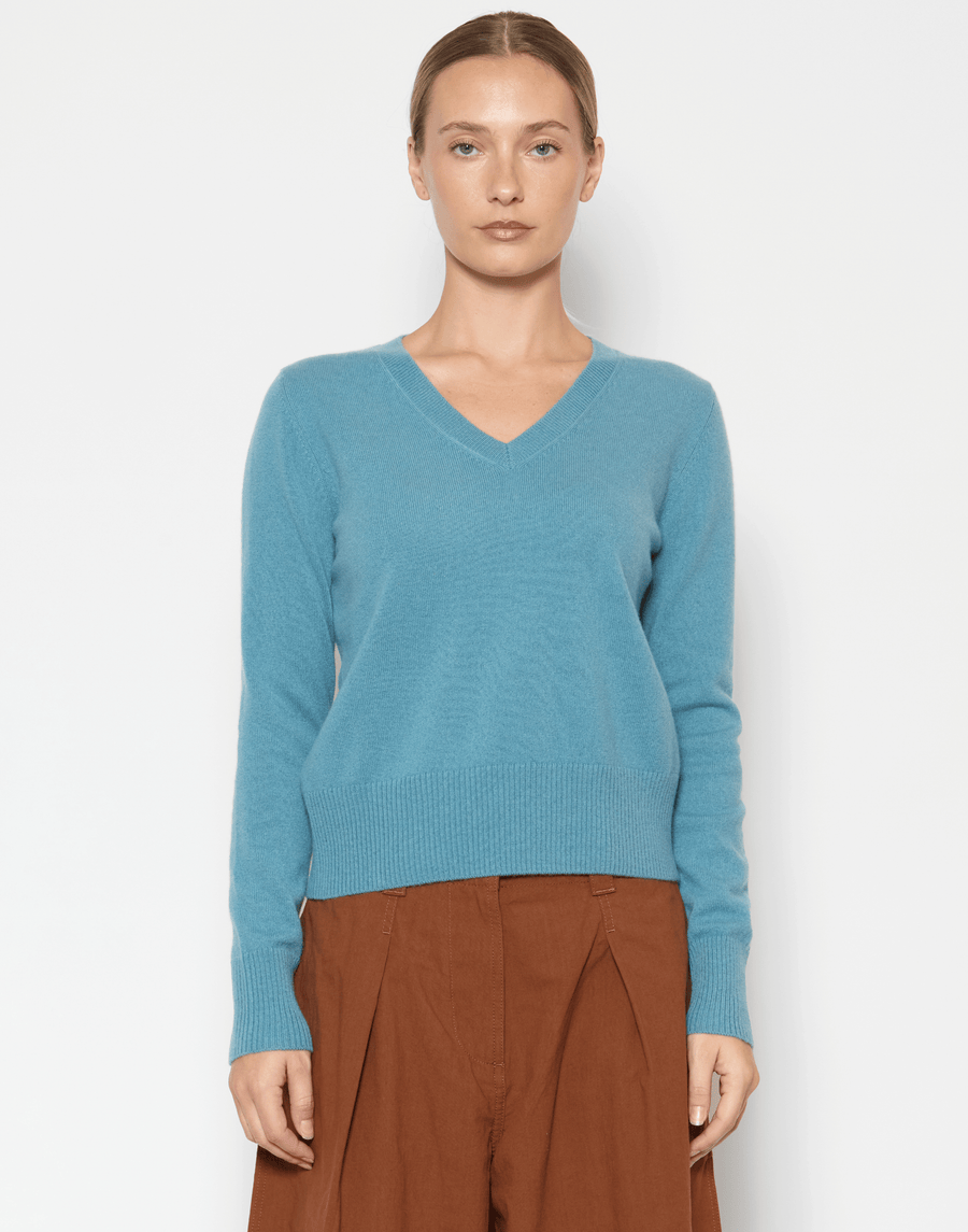 Lake Blue Cashmere Essential V Neck Pullover