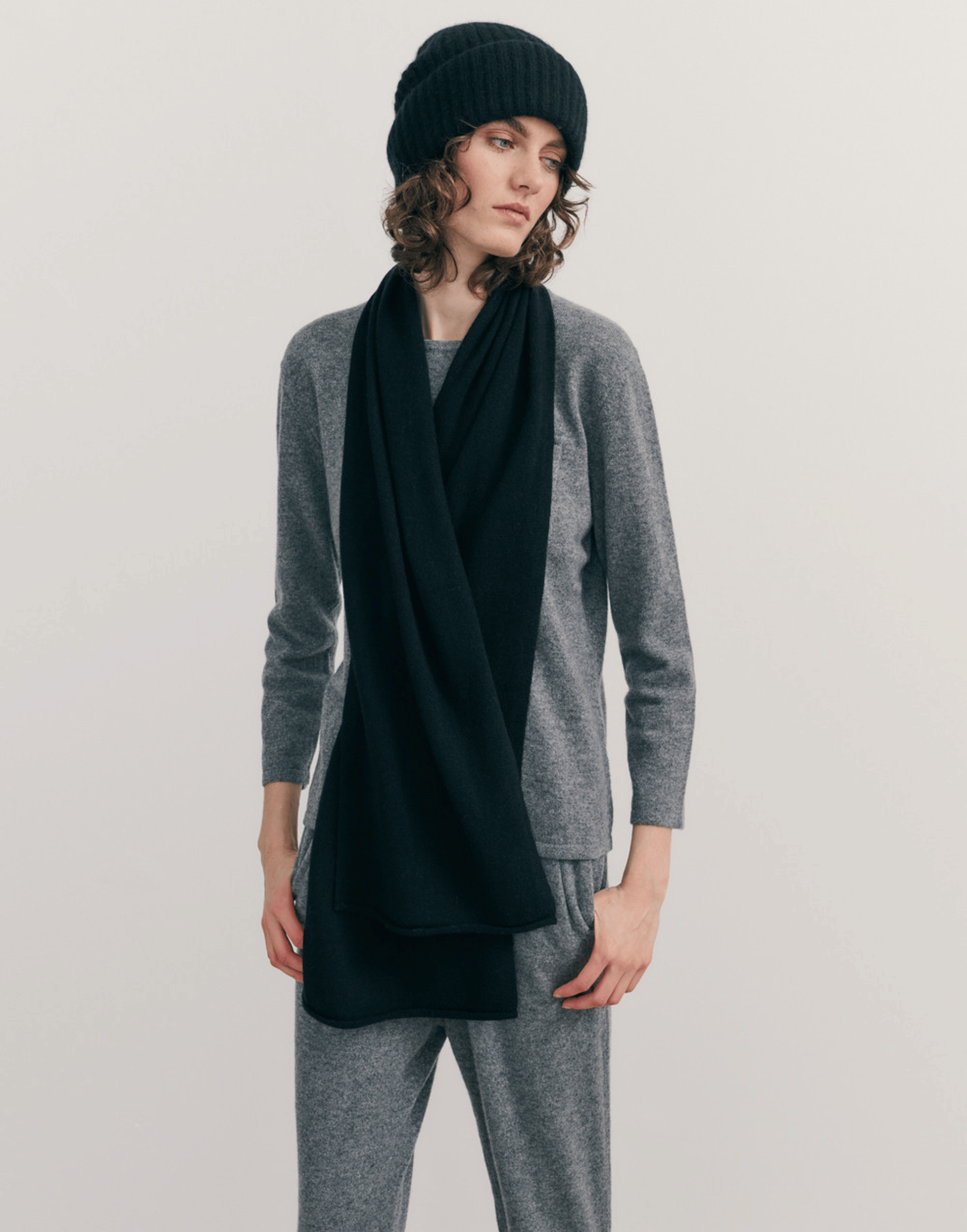 Black Cashmere Everyday Scarf