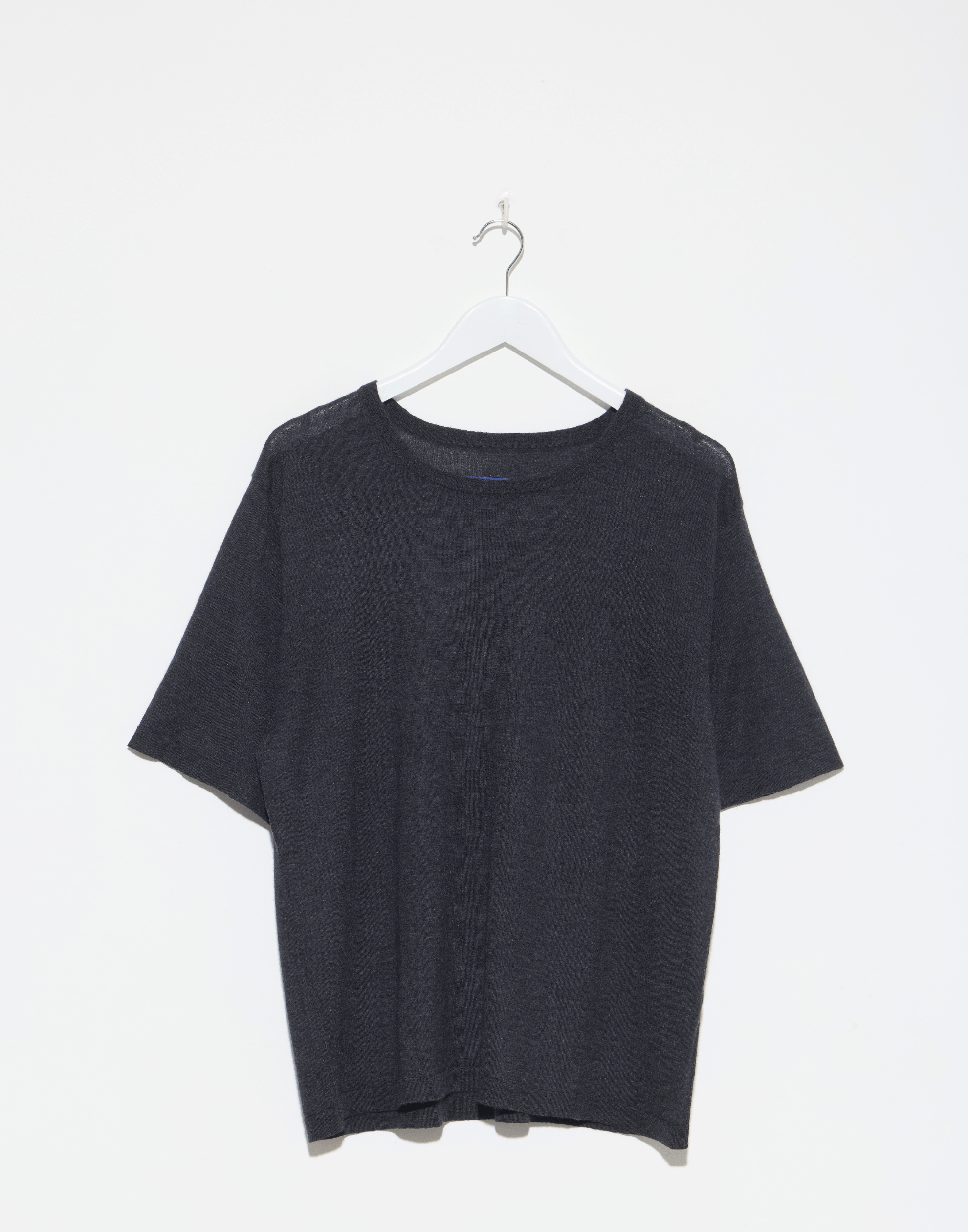 oyuna-graphite-cashmere-silk-sen-knitted-t-shirt.jpeg