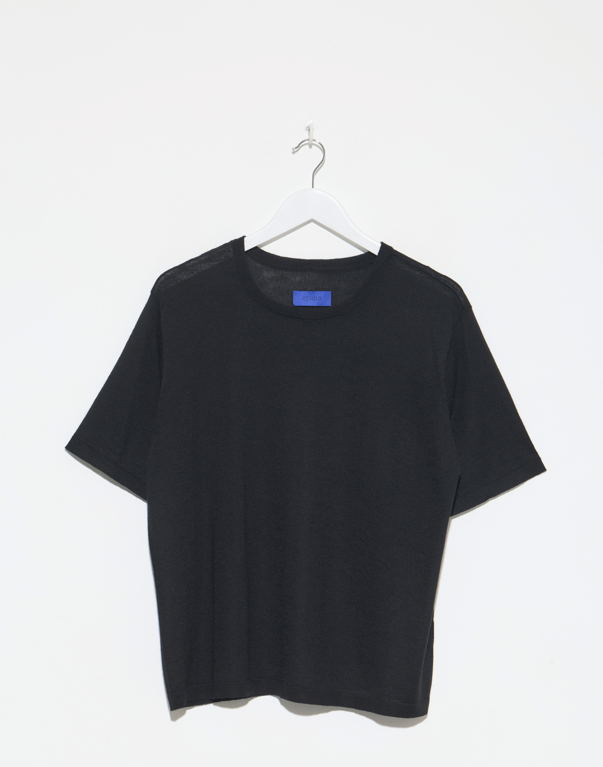 oyuna-black-cashmere-silk-sen-knitted-t-shirt.jpeg