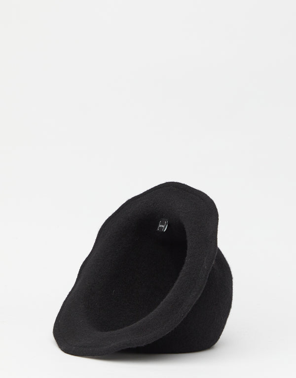 Black Traveller + Felt Hat