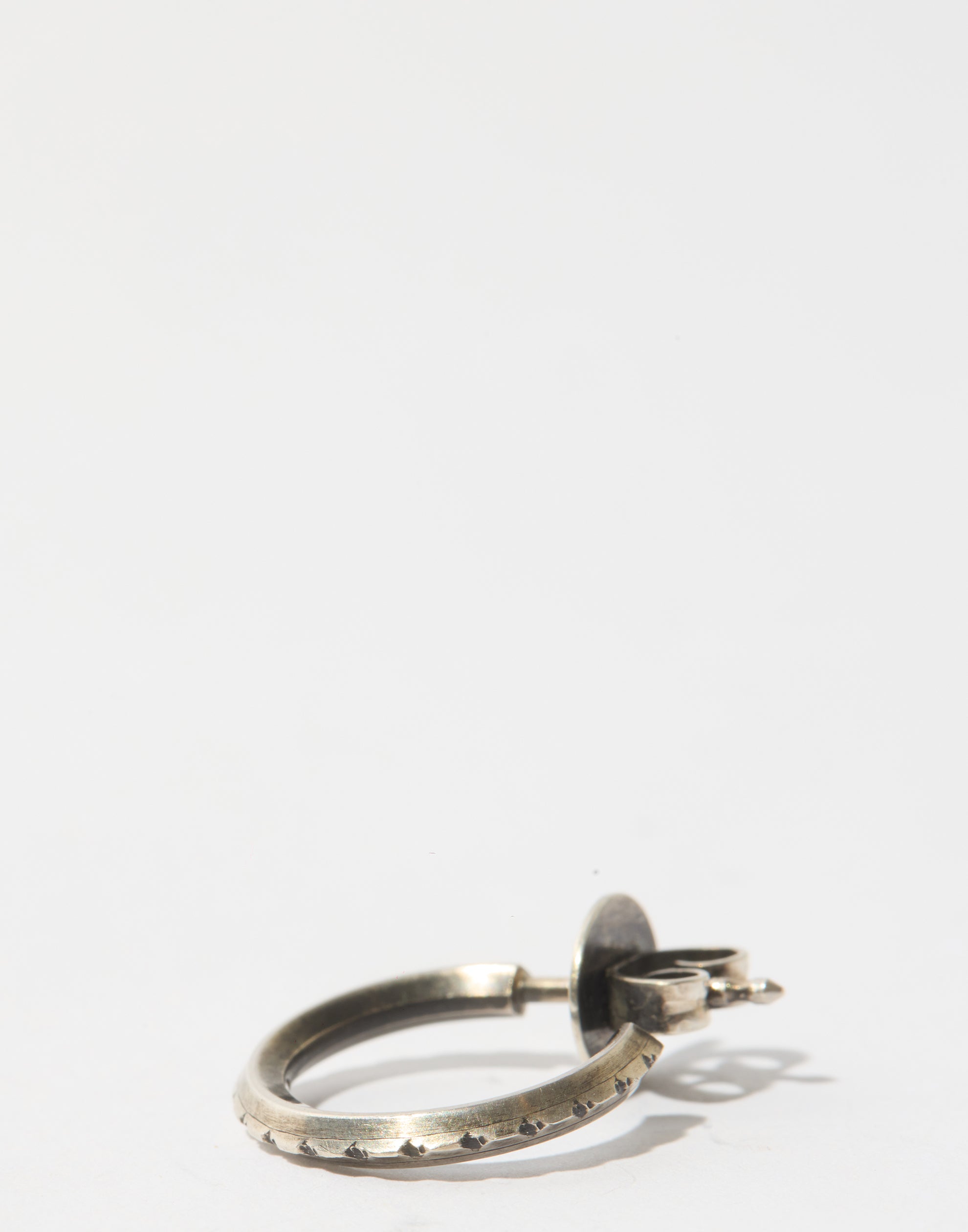 Shop Werkstatt Munchen Online | Silver Fine Scales Hoop Stud Earrings