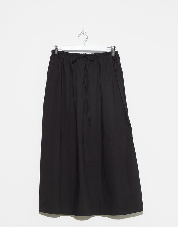 deiji-studios-black-cotton-poplin-mid-skirt.jpeg