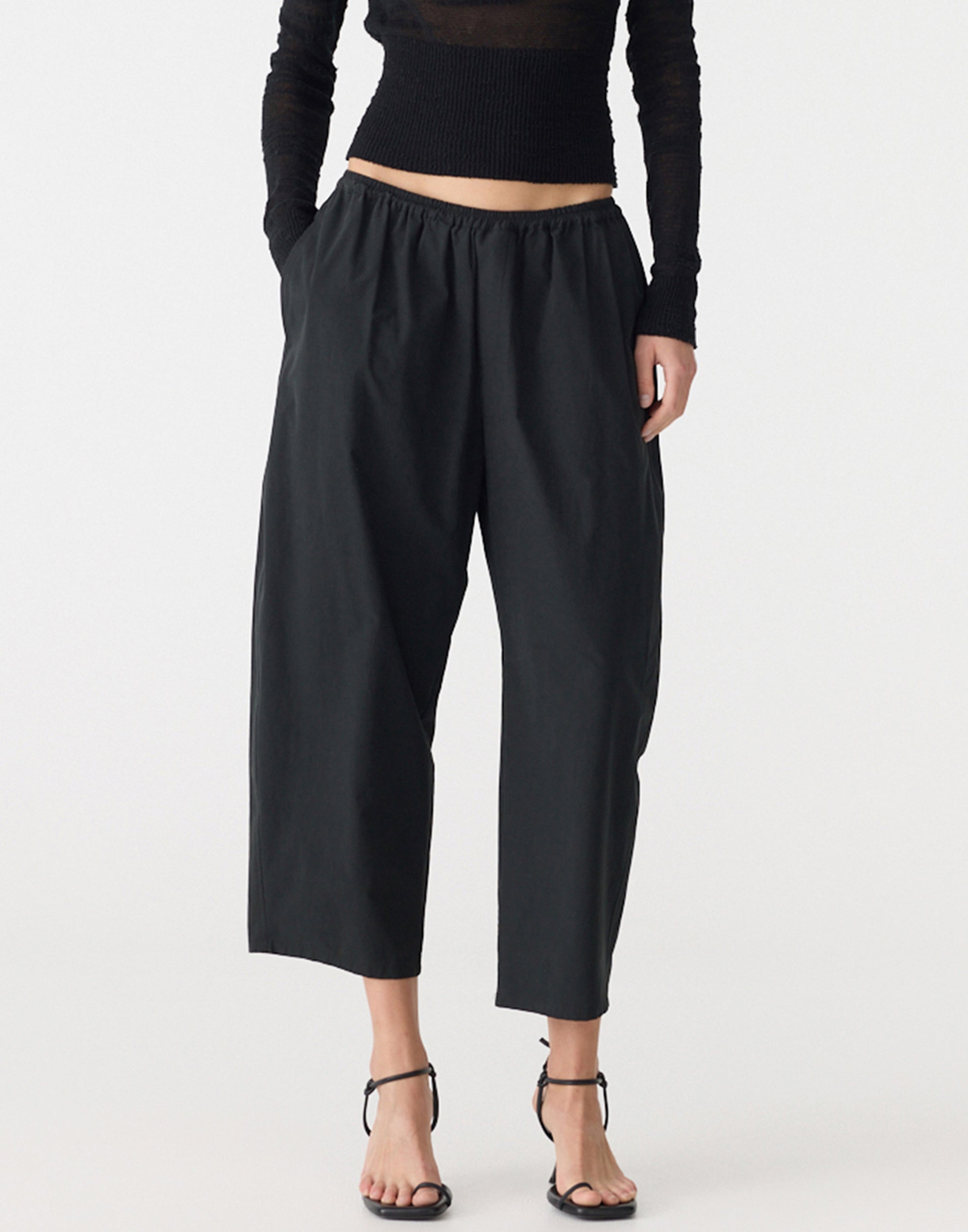 bassike-black-crushed-cotton-gathered-pant.jpeg