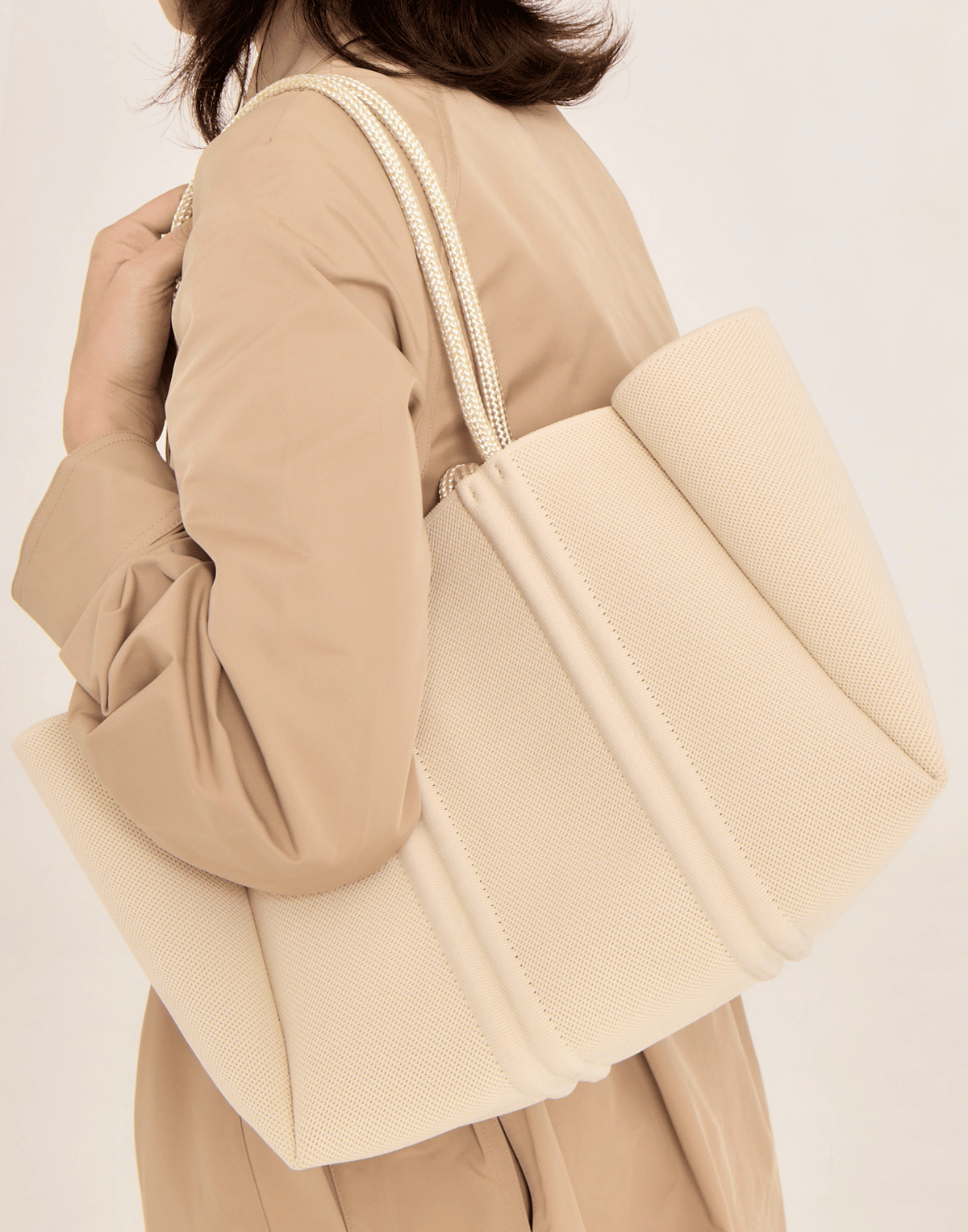 Crema Meridian Midi Tote