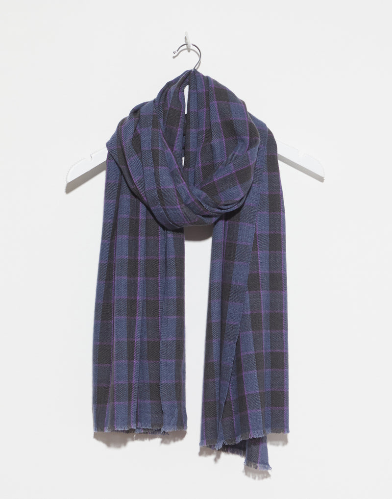 denis-colomb-navy-check-cashmere-himalaya-stole..jpeg
