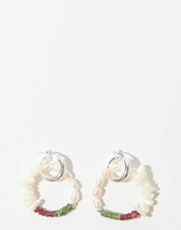vermeer-studio-pearl-silver-mckenzie-earrings.jpeg
