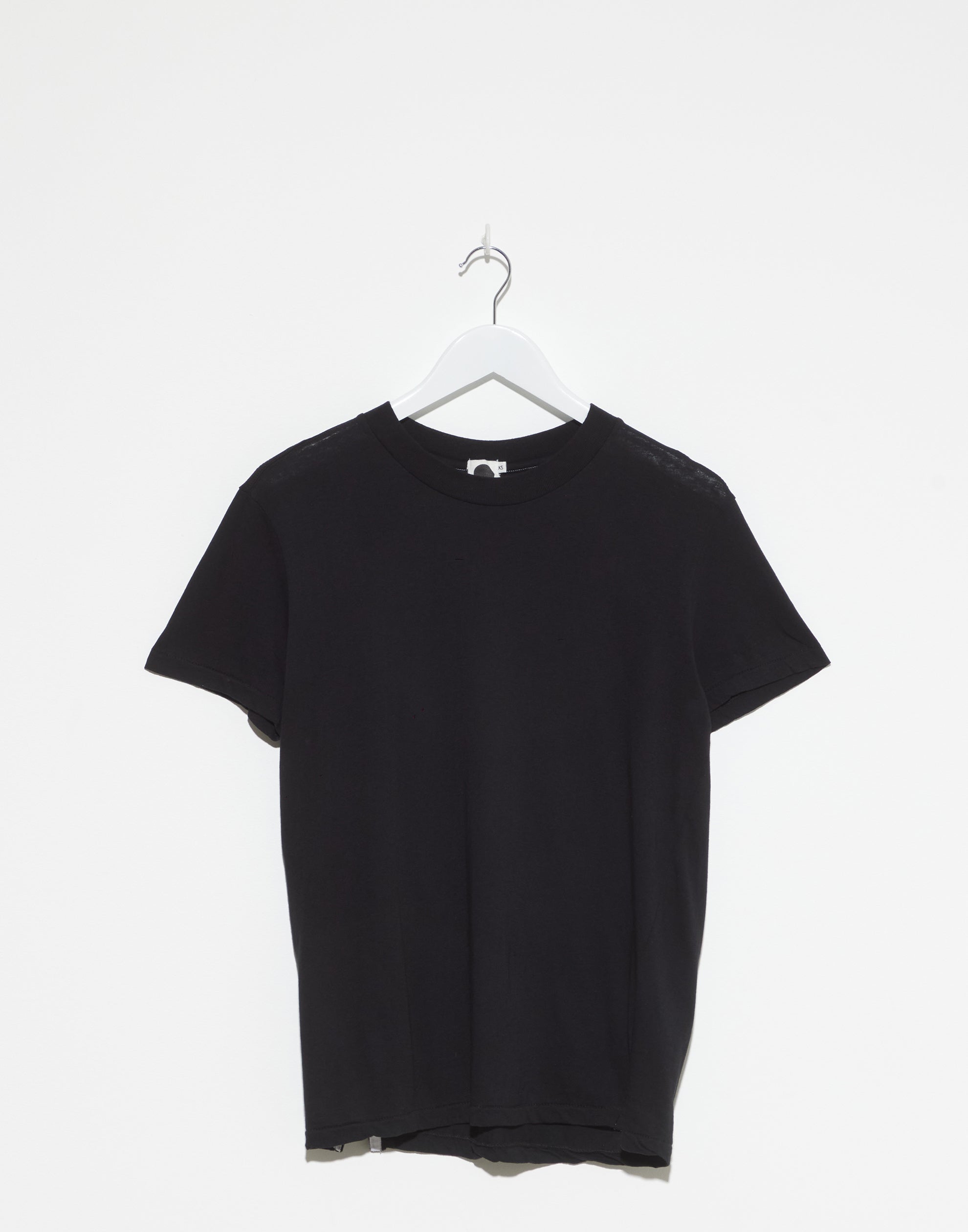 bassike-black-cotton-regular-classic-t-shirt.jpeg