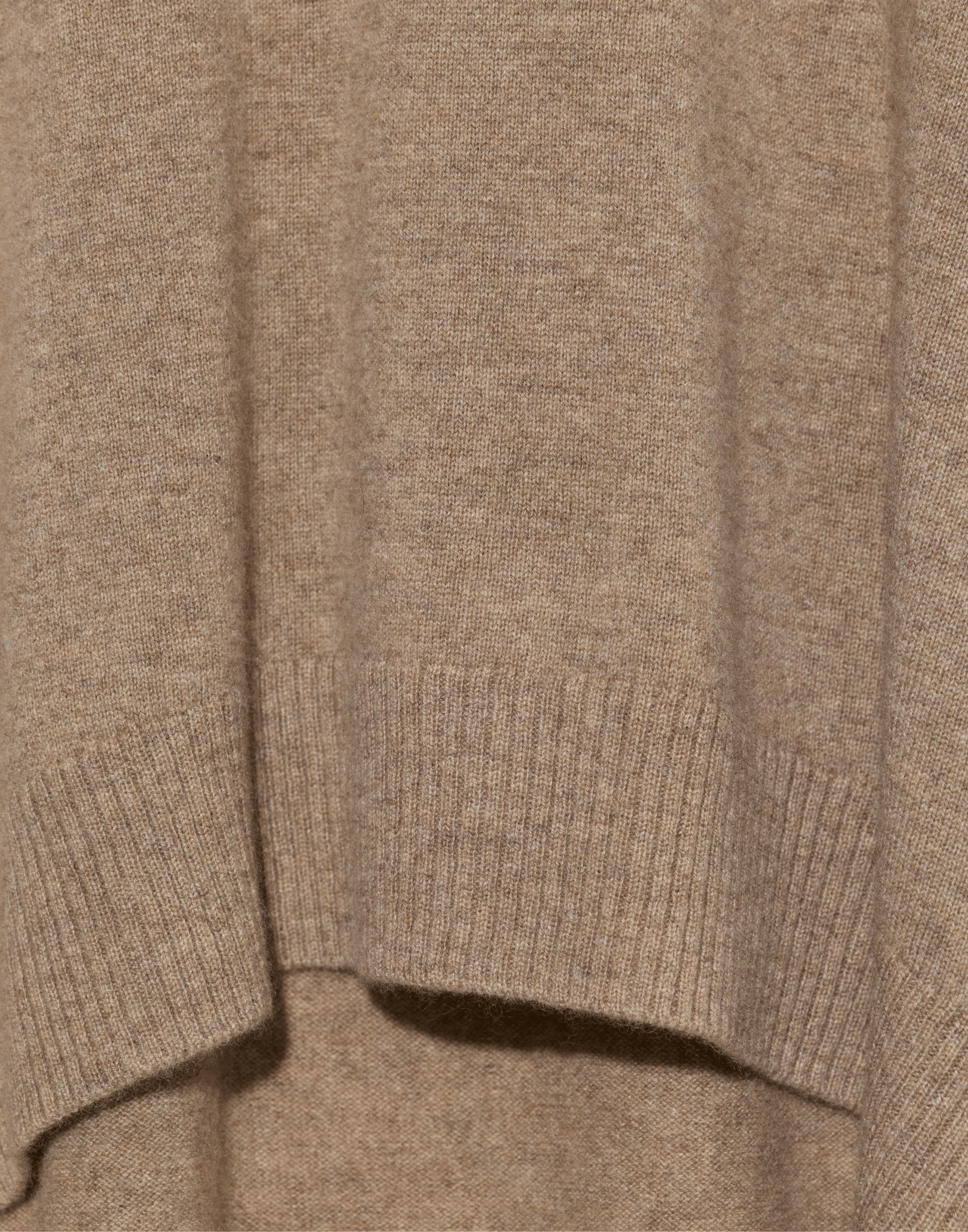 Shiitake Raw Cashmere Relaxed Pullover