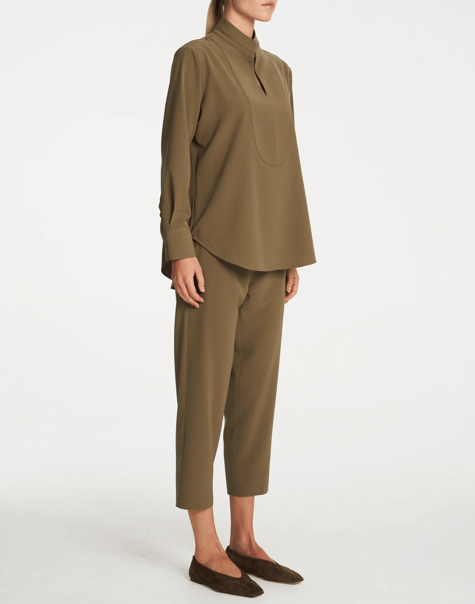 Ermine Stretch Twill Tapered Flat Pants