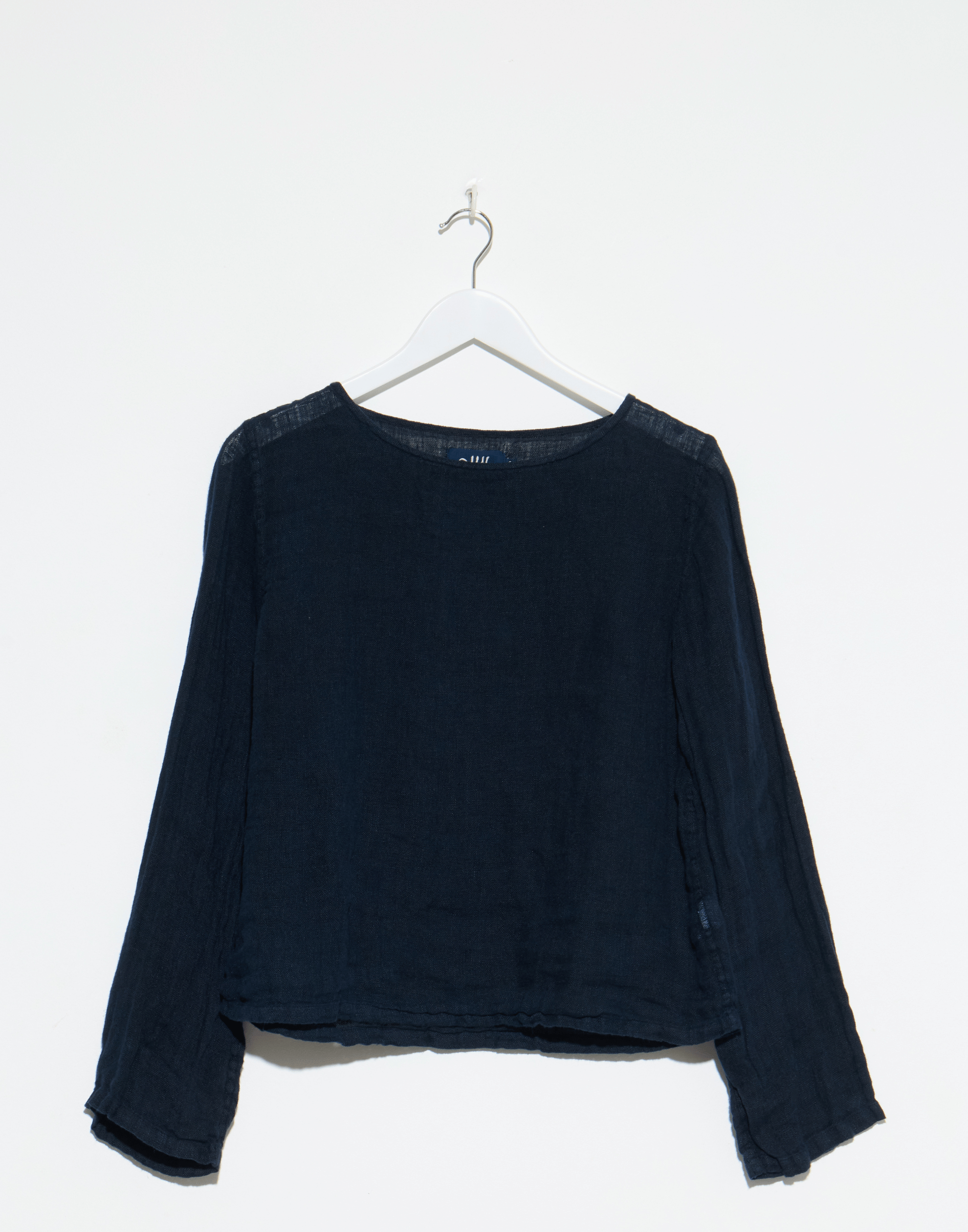 metta-melbourne-dark-navy-linen-gauze-lilly-top.jpeg