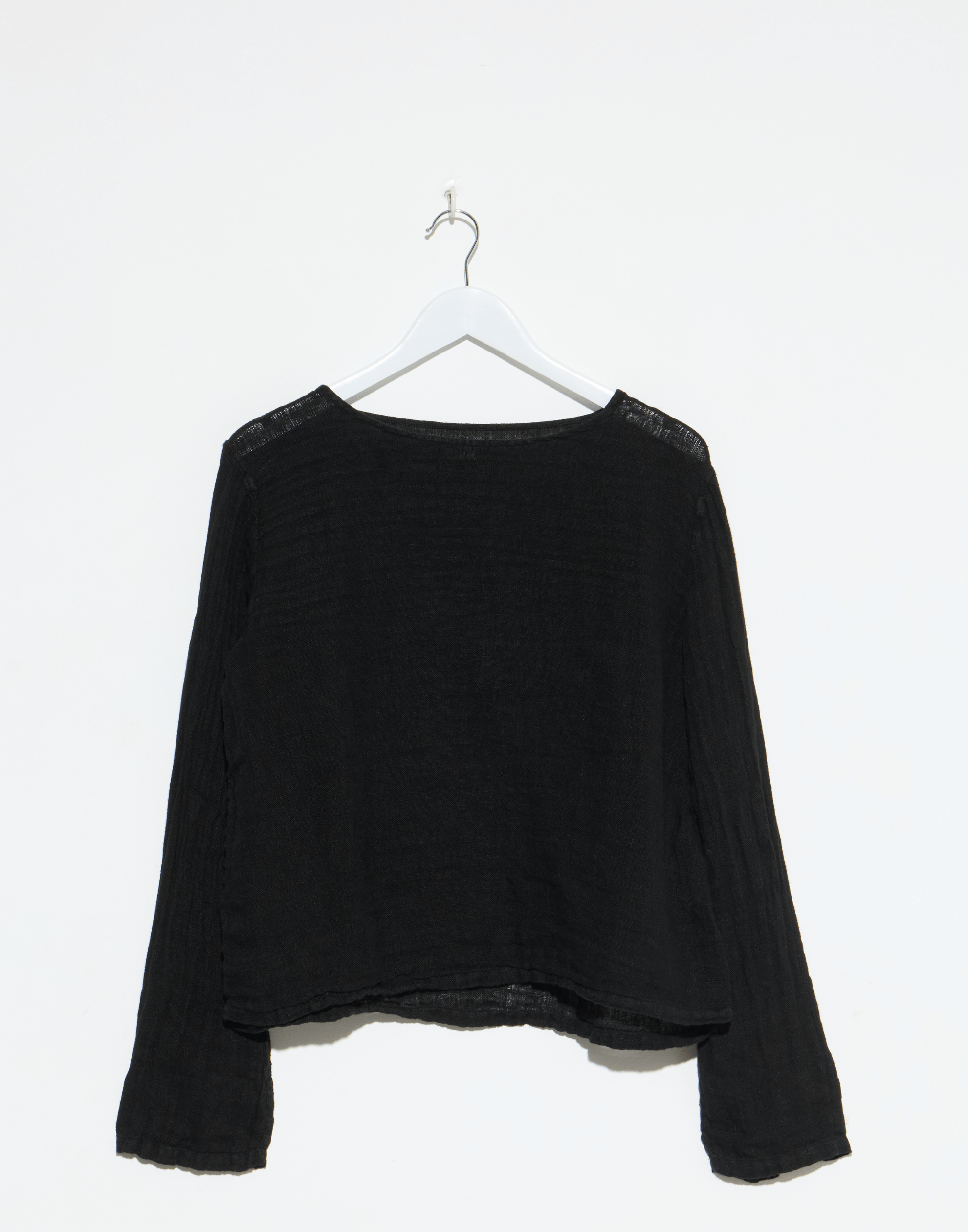 metta-melbourne-black-linen-gauze-lilly-top.jpeg