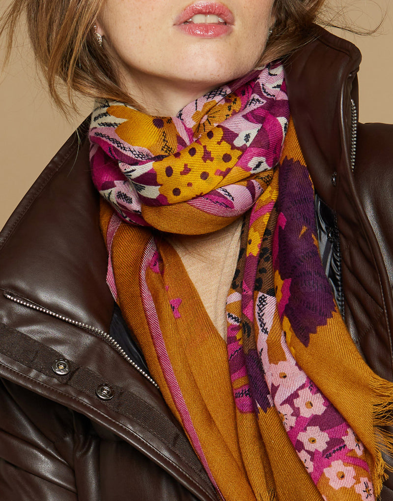 Fuchsia Wool Bloom Scarf