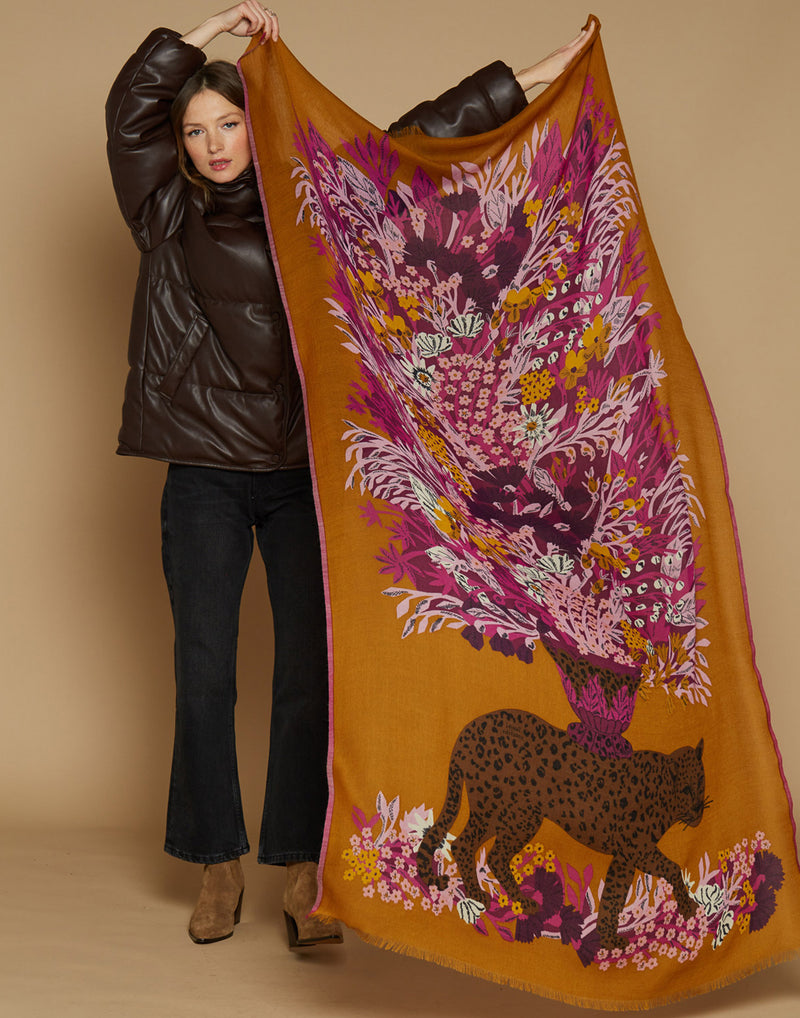 inoui-editions-fuchsia-wool-bloom-scarf.jpeg