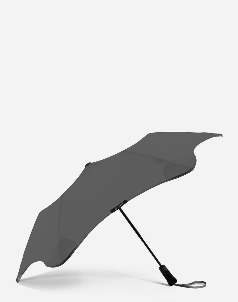 blunt-charcoal-metro-umbrella.jpeg