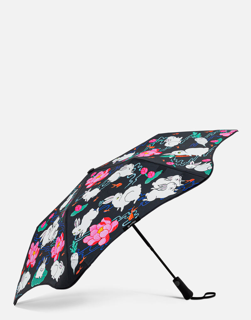 blunt-misery-metro-umbrella.jpeg