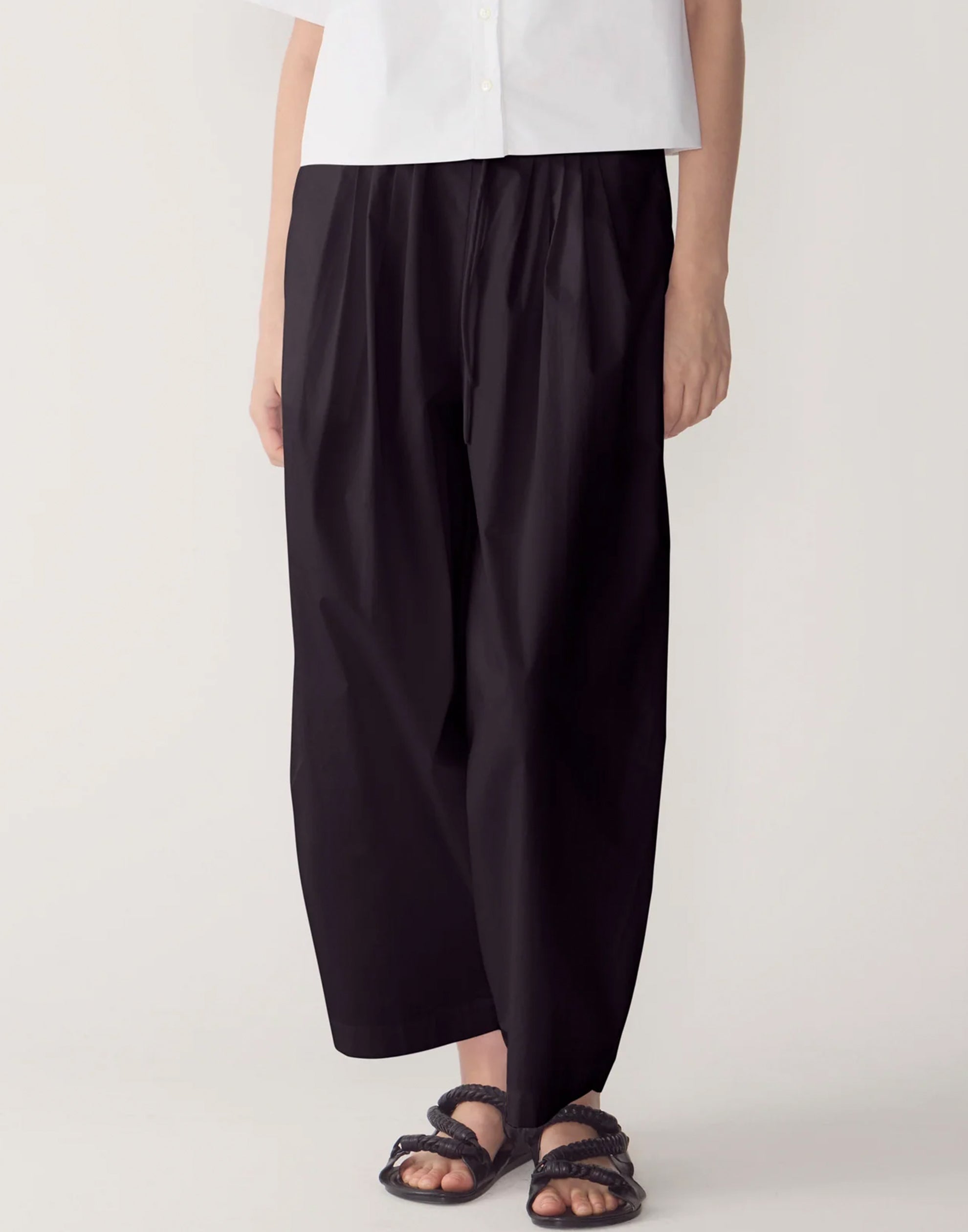 foemina-black-cotton-poplin-pamela-pants.jpeg